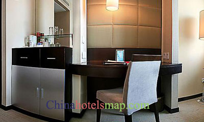 Beijing-Plaza-Hotel-guestroom-2b
