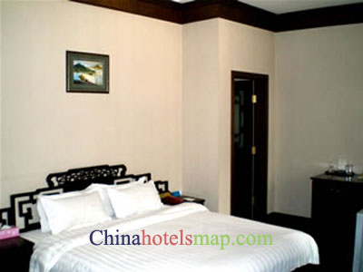 Beijing-Prince-Jun-Hotel-guestroom-3b