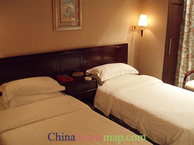 Datong-Hongqi-Grand-Hotel-room-01