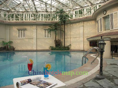 Suzhou-Castel-Hotel-pool