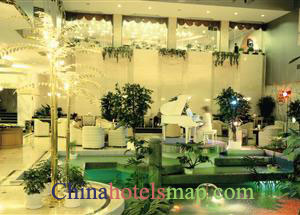 Xiamen-Huaqiao-Hotel-cafe-01