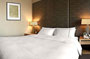 Jianguo-Hotel-guestroom-2b