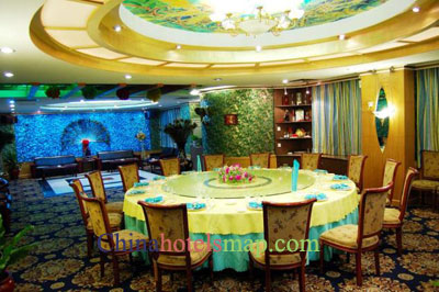 Guangzhou-WaKing-Town-Hotel-restaurant-02