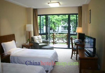 Hangzhou-Sunday-Sunny-Resort-guestroom-2b
