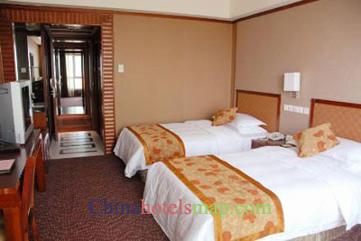 Kunming-Empark-Grand-Hotel-guestroom-1b