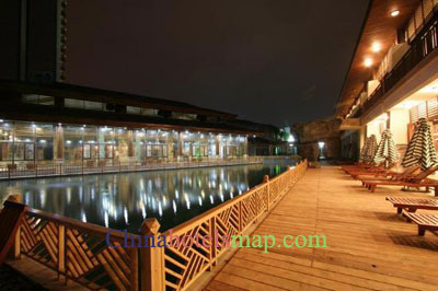 Kunming-Empark-Grand-Hotel-pool