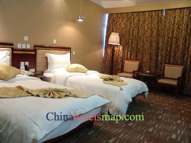 Kunming-Golden-Spring-Hotel-guestroom-2b