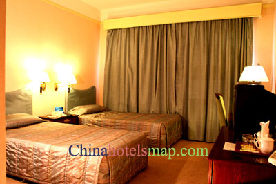 Qingdao-Eastern-Light-International-Hotel-business-twin-room
