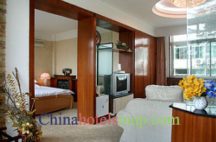 Qingdao-Garden-Hotel-VIP-House-guestroom-1b