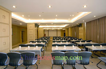 Qingdao-Post-and-Telecom-Hotel-meeting