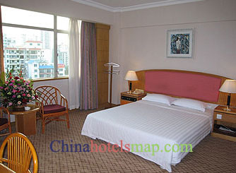 Sanya-Orient-Bay-View-Hotel-deluxe-big-bed-room