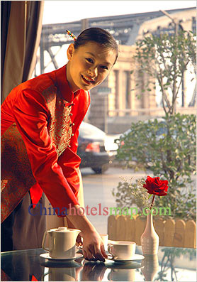 Shanghai-Broadway-Mansion-Hotel-lobbybar-01
