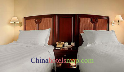Shanghai-Cypress-Hotel-guestroom-1b