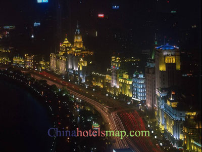 Shanghai-Four-Seasons-Hotel-cityscape-at-night-01
