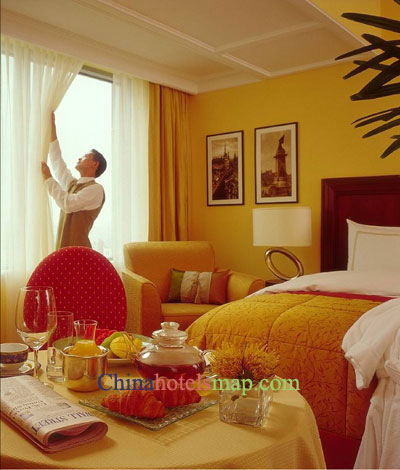 Shanghai-Four-Seasons-Hotel-room-service-01