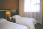 Shanghai-Pudong-Conference-and-Exhibition-Hotel-guestroom
