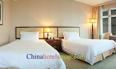 Shanghai-Wanping-Hotel-guestroom-1b