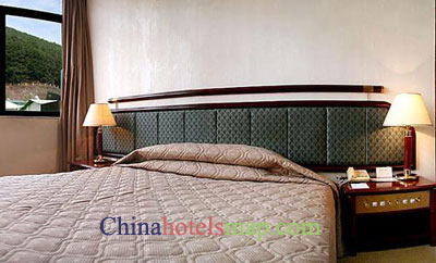 Shenzhen-Bamboo-Garden-Hotel-guestroom-2b