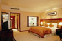 Suzhou-BaoDao-Garden-Hotel-guestroom-1b