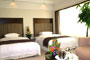 Howard-Johnson-Ginwa-Plaza-Hotel-room1